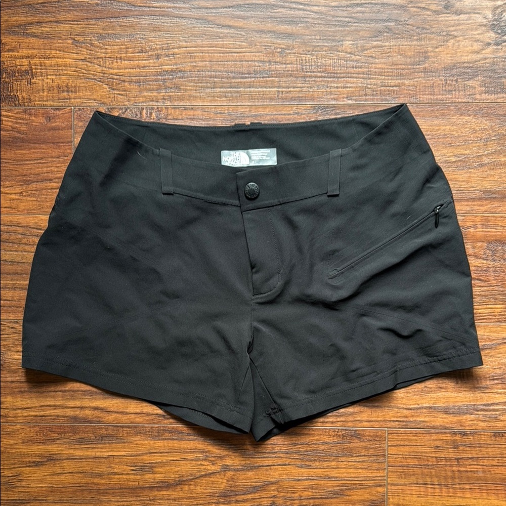 The North Face Black Cargo Shorts Lightweight Performance
